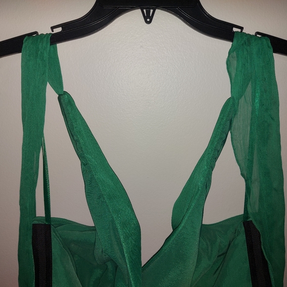 NWT Le Chateau Green Chiffon Dress - Picture 13 of 13